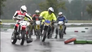 Tien prachtige babes, waaronder Bella Donna, Julia Crow, Sandy en Sara, duiken in een hardcore anale gangbang