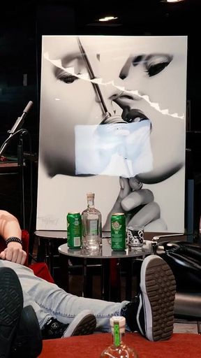 Amber emery sniffs grandpa ashes and flashes her t＊ts.