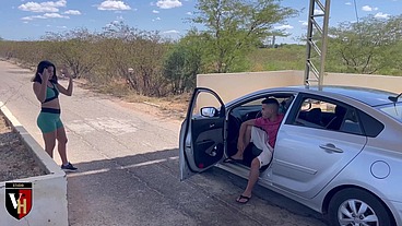 Levou gostosa para casa abandonada