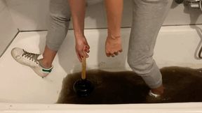 WET SNEAKERS IN A BATH TUB FIXING THE DRAIN **CUSTOM CLIP** - MP4 Mobile Version