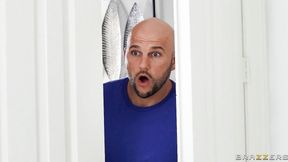 ”Squirting in Voyeur XXX w Hung Rommate Porn by : BRAZZERS”