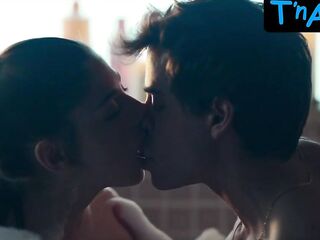 Carmen Arrufat Bazookas, Ass Scene in Elite