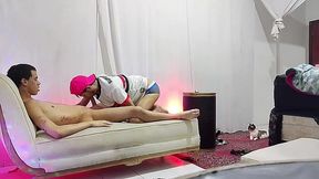 meu bebe favorito sempre vem passar o final de semana em casa porque sabe que aqui vai receber aquele trato do jeitinho que ele gosta muita rola no cu e tapa na cara.