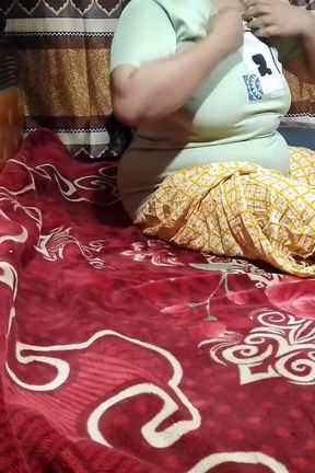 Neighbour Indian Bhabhi Fucked with Her Devor