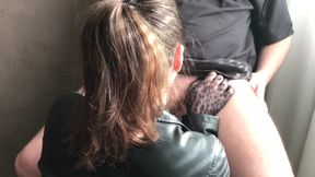 I pretended to be a widow to suck a psychologist's dick. Lick my pussy before you fuck me. Doggystyle fuck..