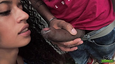 O safado da rola gigante mete na novinha na praia em plena luz do dia - Manoella Fernandes - Joao O Safado