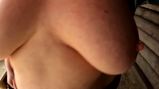 Titslappin in public hut