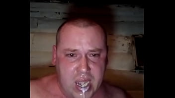 This huge black cock poured me a mouthful of cum! I have to spit out cum to continue swallowing this thick delicious cock!