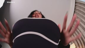 Chicana meets a big fan! Script review and SLOW SHRINKING! Massage her GIANT STINKY SOLES! - MOV