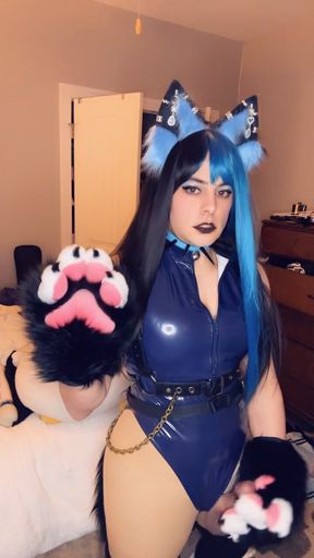 Sophie in heat watch full vid on my onlyfans to support 💙