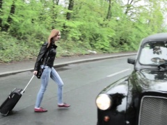 Czech babe bangs in taxi for free ride