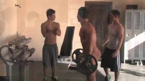 HOT GUYS WORKING OUT NAKED