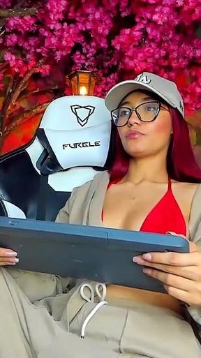 Latina Red Hair Sex and Perfect Body Glasses Wants to Be Fucked