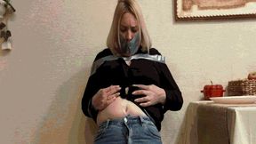 Stepfather stuffs stepdaughter's belly MP4