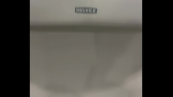 Paja en ba&ntilde_o del centro comercial