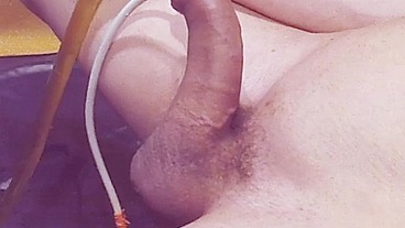 Sitting on crazy 1700 ml Bladder Balloon with huge Cumshot