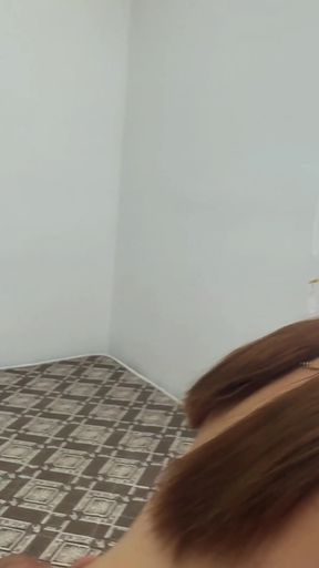 Me Encanta Ver La Enorme Y Rica Polla De Mi Hermanastro, Cuando Estamos Solos Le Pido Que Me La Meta Por Mi Apretado Culo.