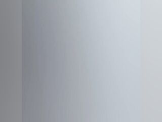 Roberta Farnese and her partner meet a pair who have the same intentions in a parking lot.