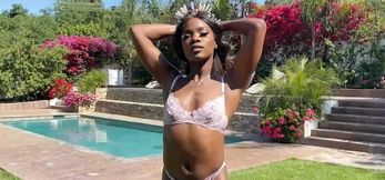 Little slim juggs ebony COUGAR masturbated