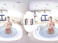 Busty blondie milf loves solo masturbation in her bathtub