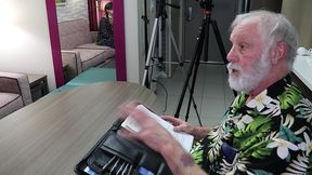 dsc16-1) spinner karlee paige gives blowjob with deepthroat gagging does doggystyle & missionary fucking