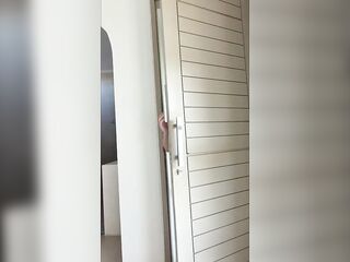 Would u share a rented apartment with me? ?