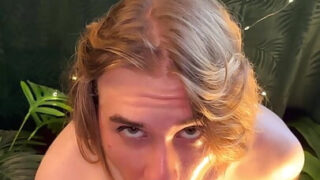 POV-Video von jungen schwulen Amateur-Crossdressern in Dessous, großer Schwanz beim Analfick