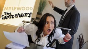 Naughty&#x1F608; Alyssia services uptight lawyer's every whim &mdash;  24/7