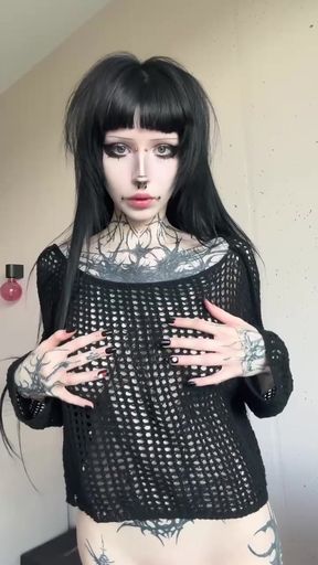Gothic emo gf
