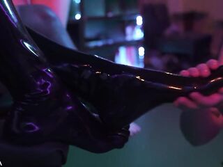 Latex Fetish Fuckfest: Lesbo Triple Domination Ding-dong Bang Group Sex Foursome with Mastix Ae, Mixstress Vida & Mushroom Sofi