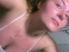 Amateur Webcam Chick Masturbates On Webcam More at