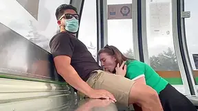 Una Mamada Publico En El Metrocable