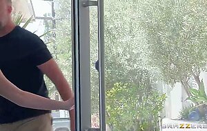 Hippie ending massage, Keiran Lee, Elsa Jean