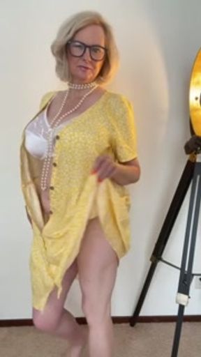 Annabel’s yellow summer dress