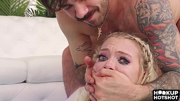 Hot Facial Surprise After Cassidy Luxe’s Rough Session