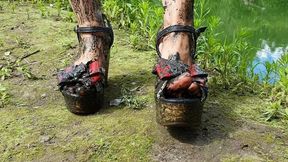 wedges in mud, wedges sandals muddy, muddy shoes, high heels wedges in swamp, muddy feet