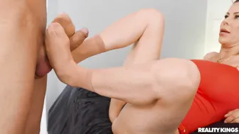 Sizzling Foot Fetish Fantasy: Alexis Fawx & Quinton James Heat Things Up!