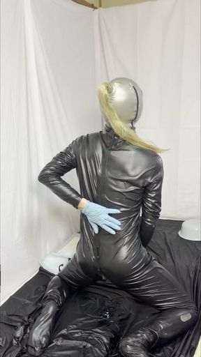 A perverted rubber doll that feels good with an anal plug