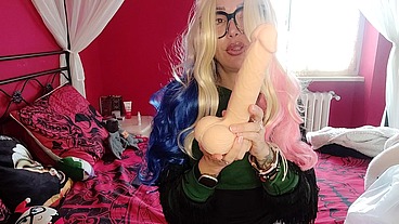 Chantal try her new very big cock