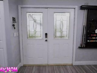 FILL UP MY MAMA - Stepdaughter Helps Stepmom Get a Large Dicking From the Plumber