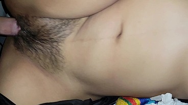 CUÑADA ABRIÓ LAS PIERNAS Y LE DIJO A SU CUÑADO QUE LA PENETRARA MUY RICO