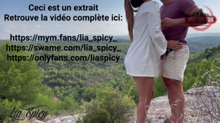 SPICYCITYTOUR ep 5: Aix-en-Provence. Un habitant lui fait visiter la ville et ils la baise fort