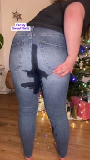 I soaked my jeans 💦 full vid link bio