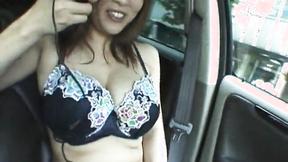 ”Public loving MILF toying her sexy muff”