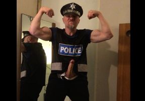 Muscular UK bodybuilder cop worships himself and turns himself on in his police uniform obsessed with his huge biceps