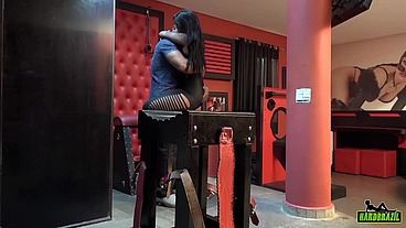 Amanda Souza se entregando por total para o namorado da amiga Mirella Mansur