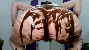 Twerking a big butt spreading chocolate all over Arse