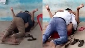 Chaakrir khatire dui adminitrator ke chode dilo ei graam er school er teaher