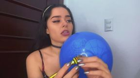 Pen Popping: Sharp Tip vs. Big Balloons (Estouro com caneta: ponta afiada vs. balões grandes