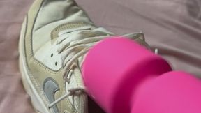 Vibrate my air max sneakers